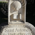 SAINT-ANTOINE-de-PONT-d'ARRATZ - stèle du GR 65 sur le chemin de Saint-Jacques de Compostelle