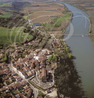 AUVILLAR (France 82) - vue aérienne  sur le village et la Garonne