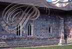MOLDOVITA - mur recouvert de fresques colorées