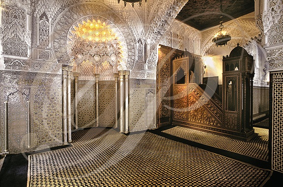 RABAT - Mausolée Mohammed V - la mosquée : le mihrab et le minbar