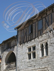 LAUZERTE - fenêtres style gothique et Renaissance - colombages