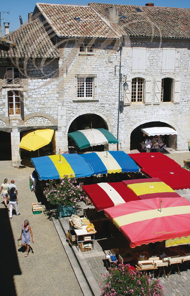 LAUZERTE  (France - 82) -   le marché