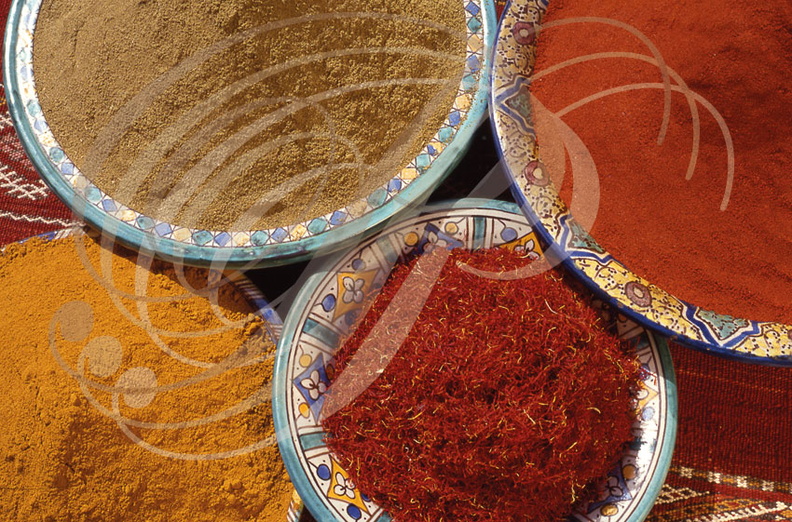CUISINE MAROCAINE - les épices : le cumin, Le curcuma, le safran et et le piment