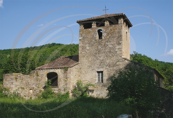 PUECH MIGNON  (France - 82) - église de la Nativité (XVe siècle), reconstruite en partie au XVIIe siècle - clocher barlong