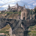 TOLÈDE - le pont de Alcantara et l'Alcazar
