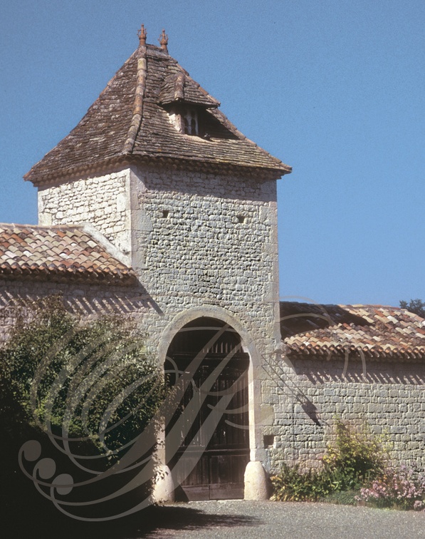CAZILLAC  (France - 82) - Pigeonnier porche du Quercy blanc