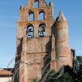 SAINT-AIGNAN  (France - 82 )  -  Église : clocler-mur en briques à cinq baies avec tourelle