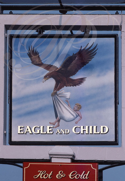 ENSEIGNE_Eagle_and_Child__Aigle_et_Enfant.jpg