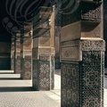 MARRAKECH - la Madrasa Ben Youssef (piliers en zelliges)