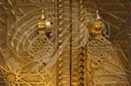 FÈS - PALAIS ROYAL - portes sur la place des Alaouites (heurtoirs en bronze)