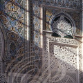 MEKNÈS - Mausolée de Moulay Ismaël - la mosquée (mur couvert de gebs polychrome)