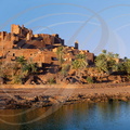 Kasbah de TIFOULTOUTE au bord de l'oued Ouarzazate