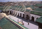 FÈS - Mosquée KARAOUINE (ou Mosquée Karaouyine ou Mosquée Karaouiyine) : la cour intérieure vue des toits