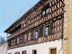 MASSEUBE (sud d'Auch) - maisons à colombages (bois et briques)