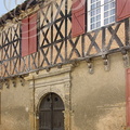 MASSEUBE (sud d'Auch) - maisons du Moyen Âge (classée Monuments historiques) - colombages en bois et briques