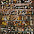GRAMONT (France - 82) Musée du miel : collection de miels du monde