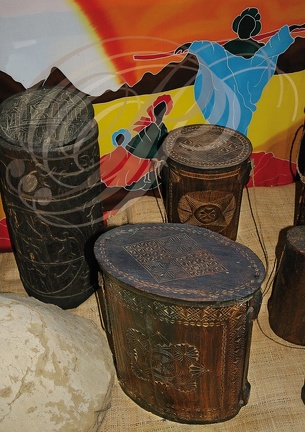 GRAMONT (France - 82) Musée du miel : pots à miel de MADAGASCAR