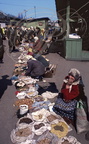 RADAUTI (Bucovine) - le marché : étal de légumes secs