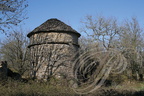 CAYLUS (environs) -  (France - 82) - Pigeonnier circulaire en pierre du Causse