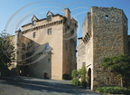 VAREN (France - 82) - château - porte fortifiée à mâchicoulis
