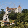 GOUDOURVILLE (France - 82) - le château et l'église Saint-Julien