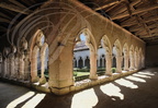 LA ROMIEU - Collégiale Saint-Pierre (XIVe siècle) : le cloître (style gothique méridional)