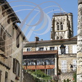 LECTOURE - clocher tour de la cathédrale vu de la fontaine de Diane