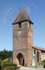 MONGUILHEM (France - 32) - église au clocher barlong construit en briques et en pierres au dernier étage
