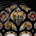 AUCH - Cathédrale Sainte-Marie : vitrail (détail de la partie haute d'une verrière)