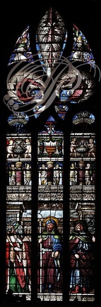 AUCH - Cathédrale Sainte-Marie : vitraux d'Arnaut de Moles (XVIe siècle) restaurés par le maître verrier Jean-Pierre Gey  (Chapelle du Saint Sacrement : panneau de droite) 