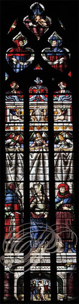 AUCH - Cathédrale Sainte-Marie : vitraux d'Arnaut de Moles (XVIe siècle) restaurés par le maître verrier Jean-Pierre Gey  (Chapelle Saint-Louis : vitrail de gauche) 