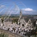 LANNEDERN - l'enclos paroissial classé monument historique en 1915,  l'église Saint-Edern et le cimetière