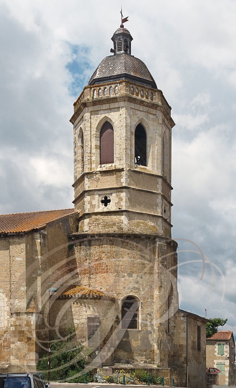 VIC-FEZENSAC - Collégiale Saint-Pierre (clocher octogonal)