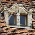 HERREBOUC (France - Gers) -  le château : pigeonnnier : détail d'une fenêtre d'envol réaménagée (SAINT-JEAN-POUTGE : Sud de Condom)