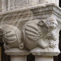 FLARAN (France - 32) - Abbaye cistercienne - le cloître : un chapiteau historié