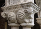 FLARAN (France - 32) - Abbaye cistercienne - le cloître : un chapiteau historié