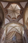 SIMORRE (France - 32) - église abbatiale Notre-Dame : coupole nervée dominant la croisée du transept