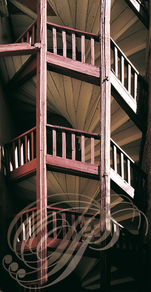 MONTAUBAN - Rue d'Élie : escalier à vis en bois
