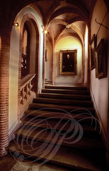 MONTAUBAN_Musee_Ingres_escalier.jpg