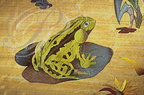 BUREAU en marqueterie motifs grenouilles - détail de marqueterie 