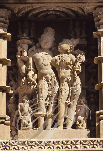 INDE_Madhya_Pradesh_KHAJURAHO_temple_de_Devi_Jagadambi__.jpg