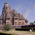 INDE_Madhya_Pradesh_KHAJURAHO_temple_de_Kandariya_Mahadeva__.jpg