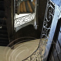 MONTAUBAN - Rue d'Auriol : escalier avec une rampe en fer forgé