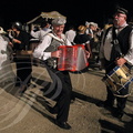 Spectacle "AU FIL de L'EAU" - tableau   5 - la foire du 15 août - l'accordéoniste et le garde-champêtre (2012) 08PP70