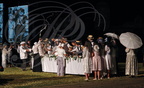 Spectacle "AU FIL de L'EAU" - tableau  10 - le mariage : le banquet (2012) 08FP133 