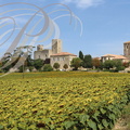 SAINTE-MÈRE (Lomagne gersoise) -  le château et l'église - champs de tournesols