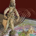 SAINT-CLAR - Fête de l'Ail - conte "Jean de l'Ail" : maquettes en peaux d'ail réalisées lors d'un atelier par les enfants de la médiathèque
