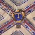 SAINT-ANTOINE-de-PONT-d'ARRATZ - église Saint-Antoine le Grand - Croix Tau (croix en T : symbole des Antonins) sur une clef de la voûte