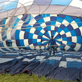 LECTOURE - Rassemblement de montgolfières : le gonflage