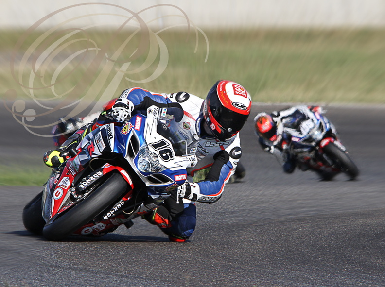 NOGARO - SUPERBIKE 2014 - Course de Superbike (finale du championnat de France) : Greg Black sur SUZUKI 
